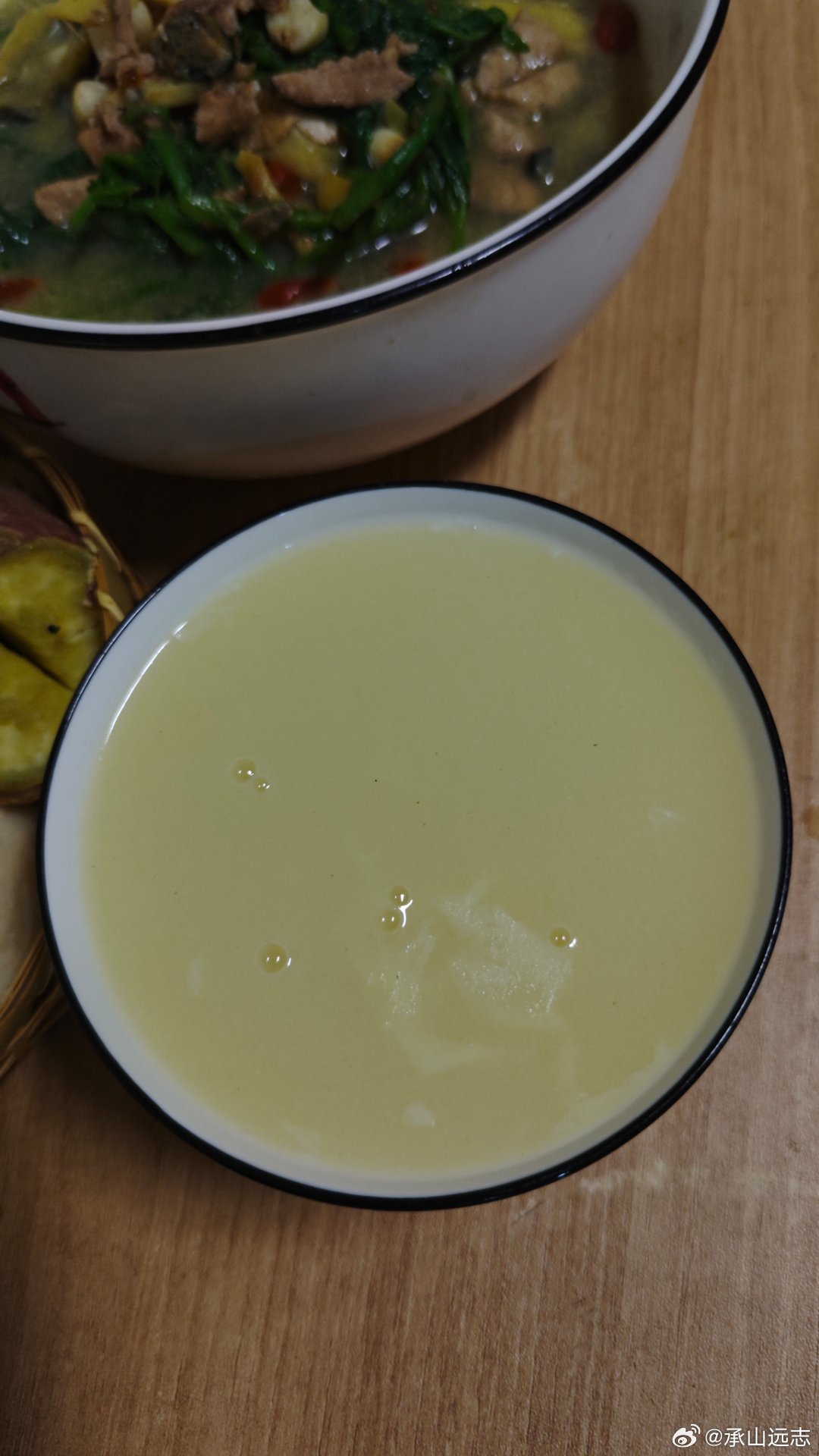 我的美食日记[超话]晚餐上汤桑叶红薯馒头粥牛大力汤（翻渣版） ​​​