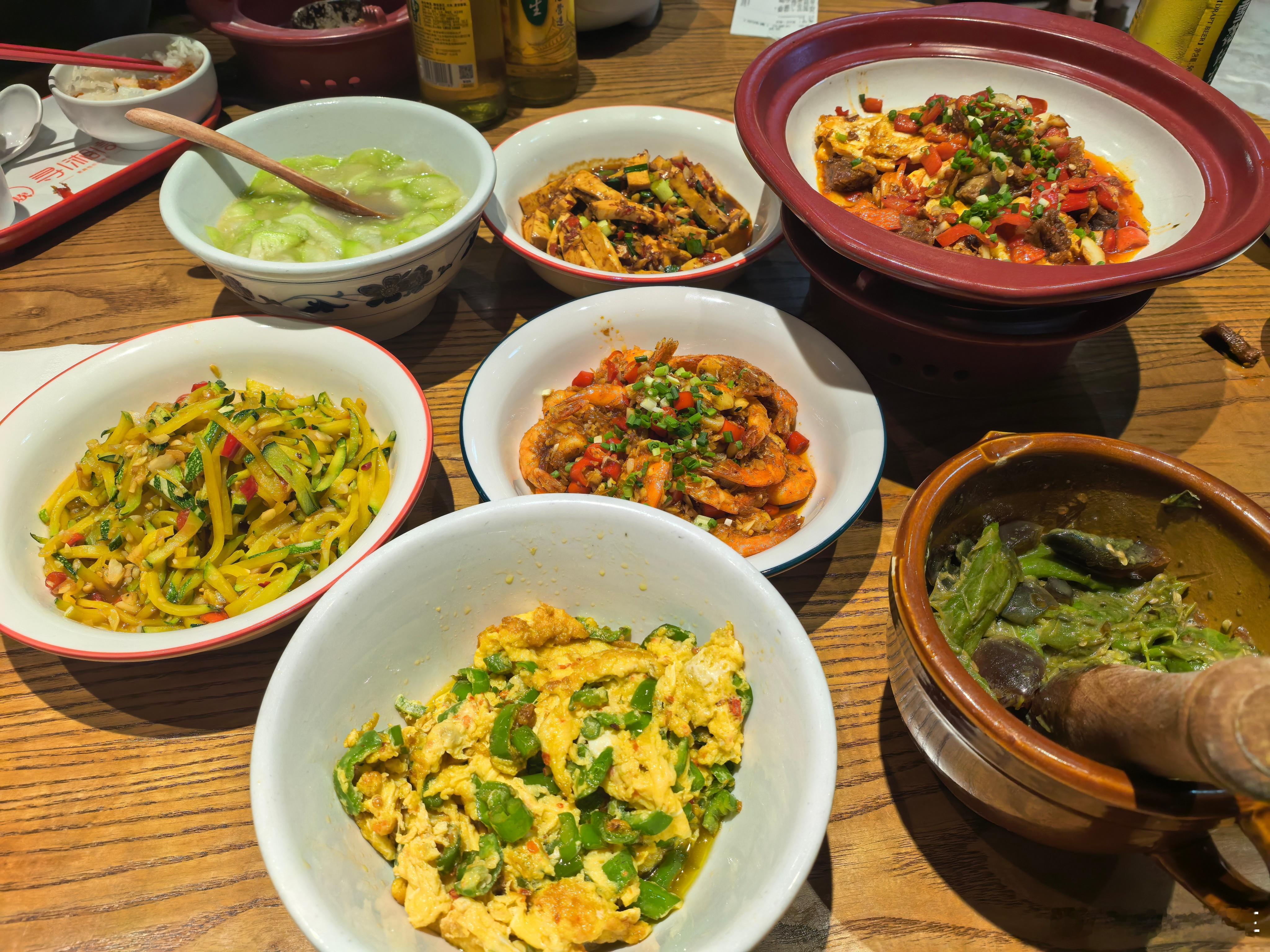 昨天吃了湖南菜，吃的时候爽歪歪现在…你们懂得[苦涩][苦涩][苦涩] ​​​