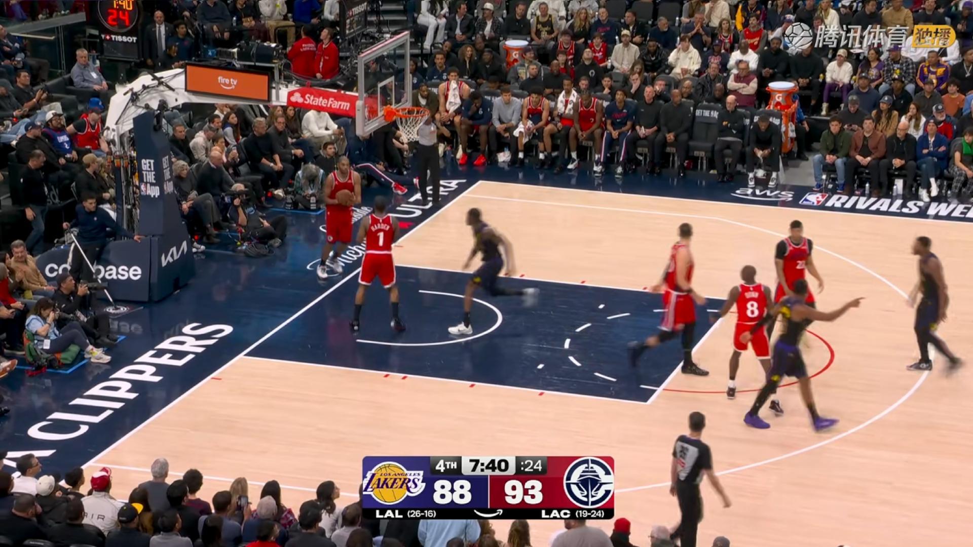 斯玛特2+1打进！湖人只差5分！！！！！湖人vs快船