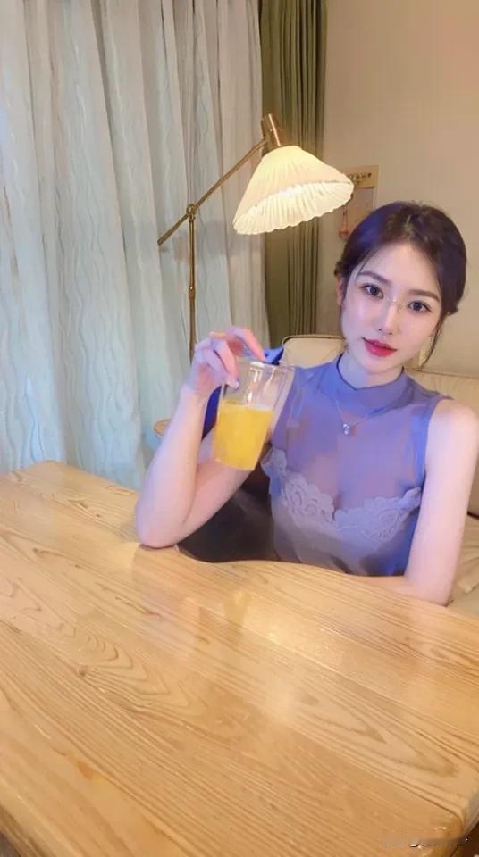 天涯海角大叔你和我有缘分现在喝着啤酒唱着歌我们远程干一杯吧