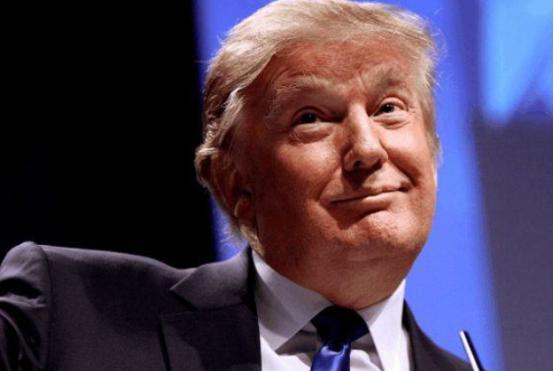 笑不活了，特朗普一天两副面孔，刚逼盟友自己抢油，转头就打自己的脸，简直把盟友当傻