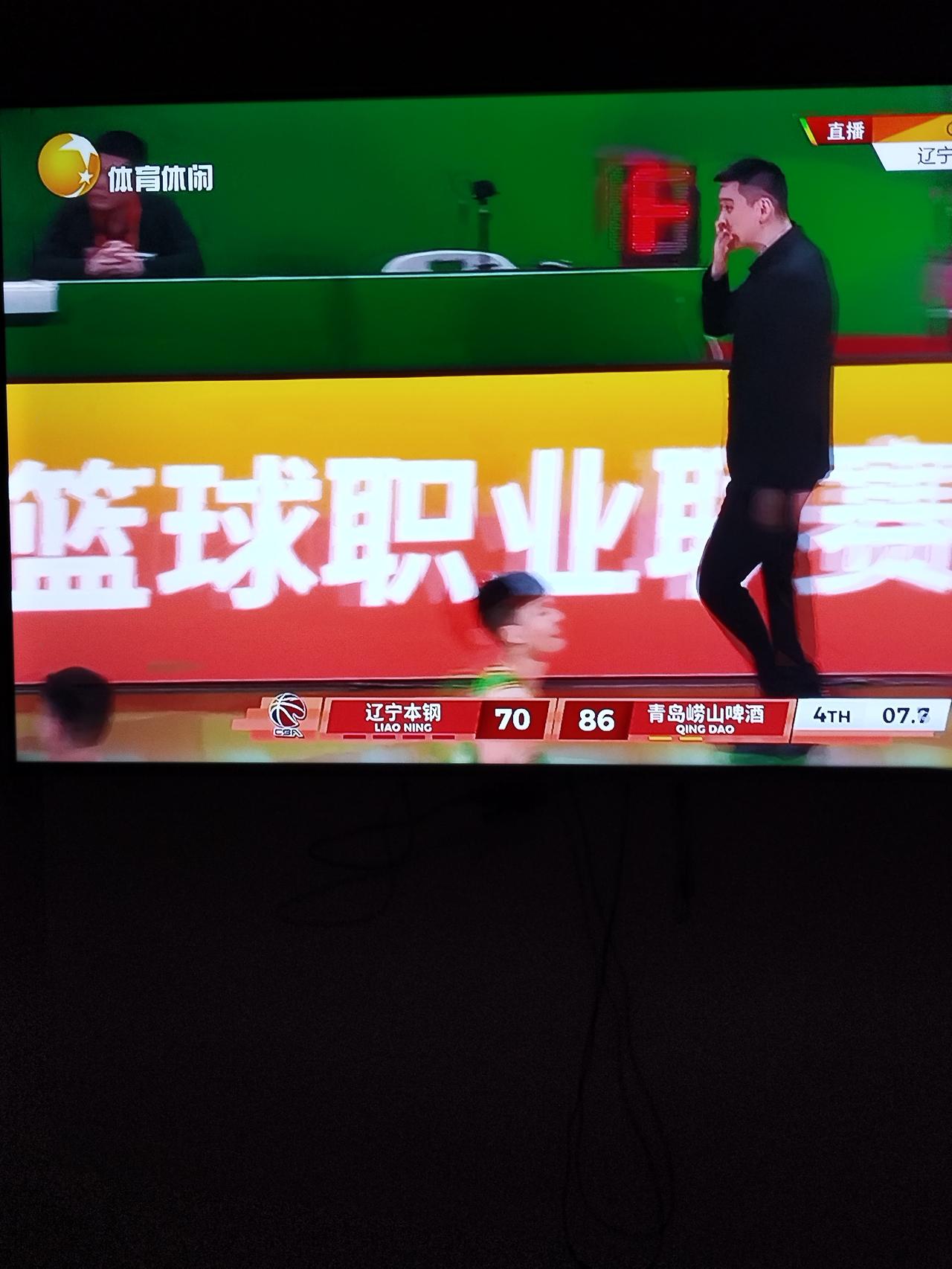 辽宁主场两连败。

继上场30分败给广东今天辽宁70:86又输给了青岛。

辽宁