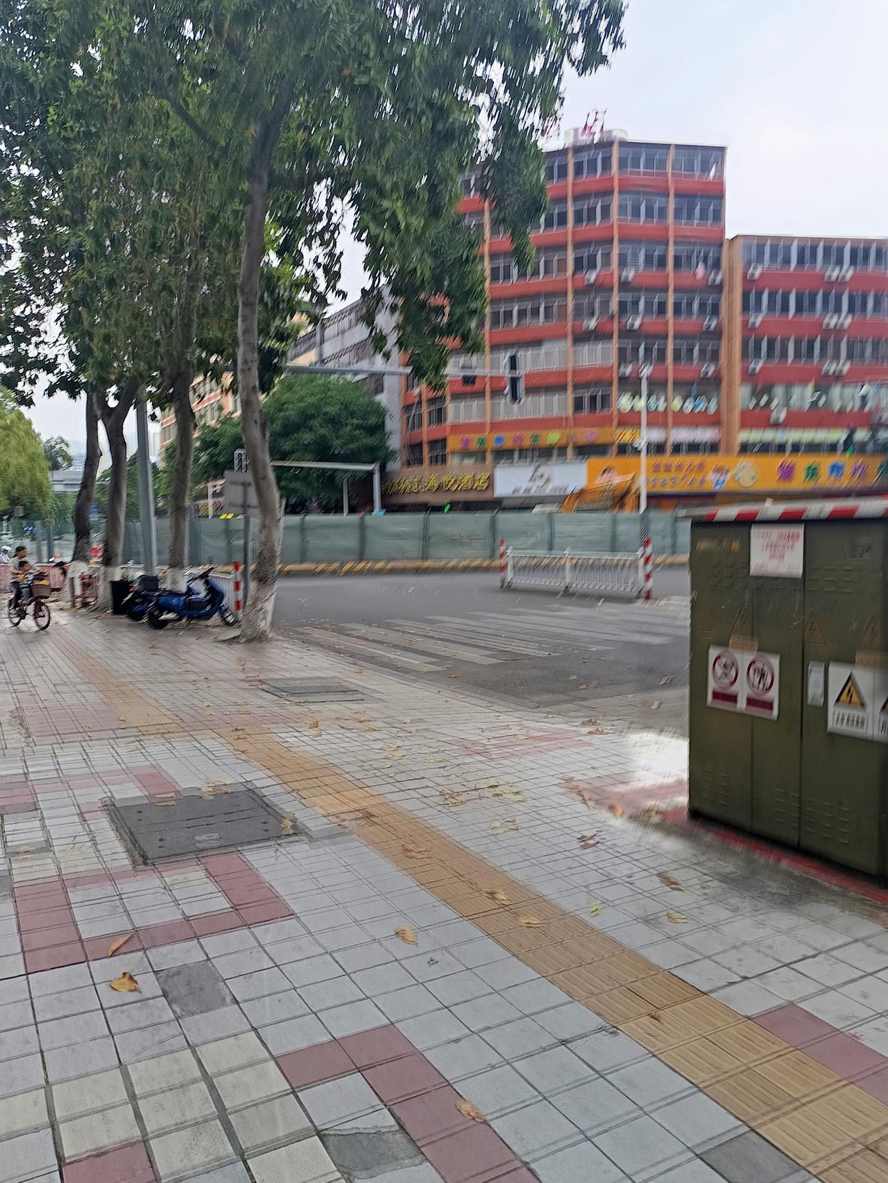 我在端州区
发现了一个非常严重的事情
但不知道怎么说才好



你敢相信吗？这条