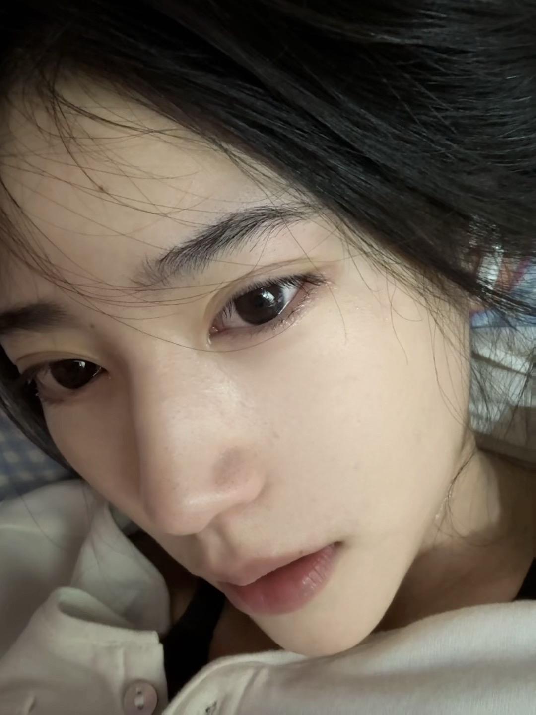 一滴泪真正的重量 是看它滴在谁身上。