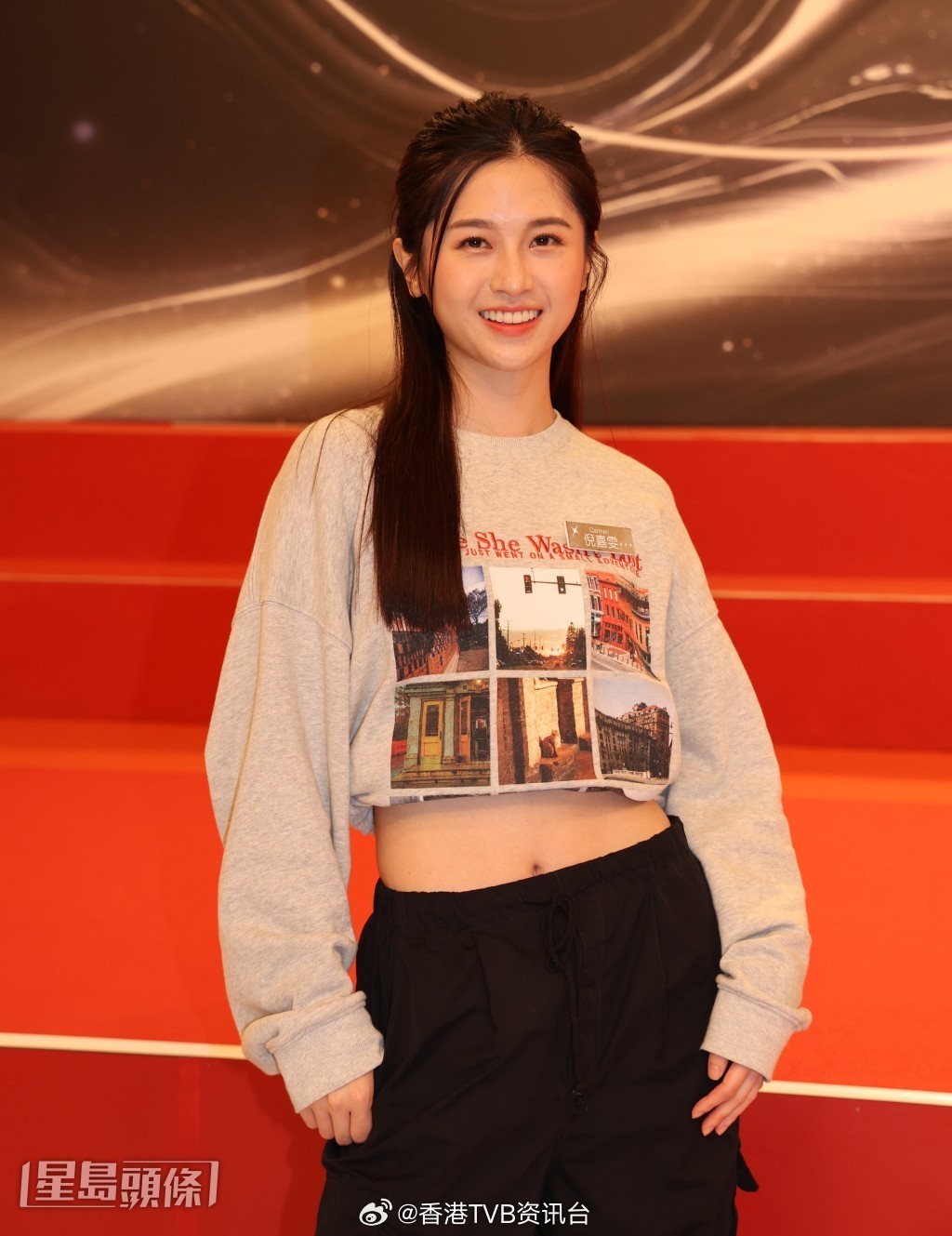 星岛：倪嘉雯努力改善鸡仔声弱点 胡敏芝看农夫演唱会学习Rap秘诀倪嘉雯和胡敏芝今