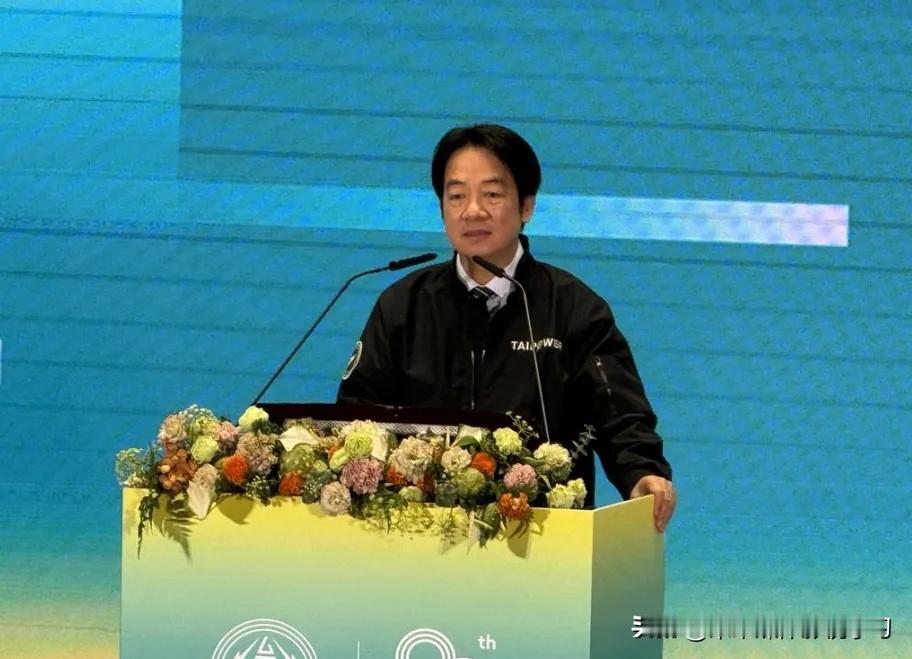 赖清德这出“五一温情戏”，台湾打工人看完直接笑了。

他说最低工资连涨10年，月