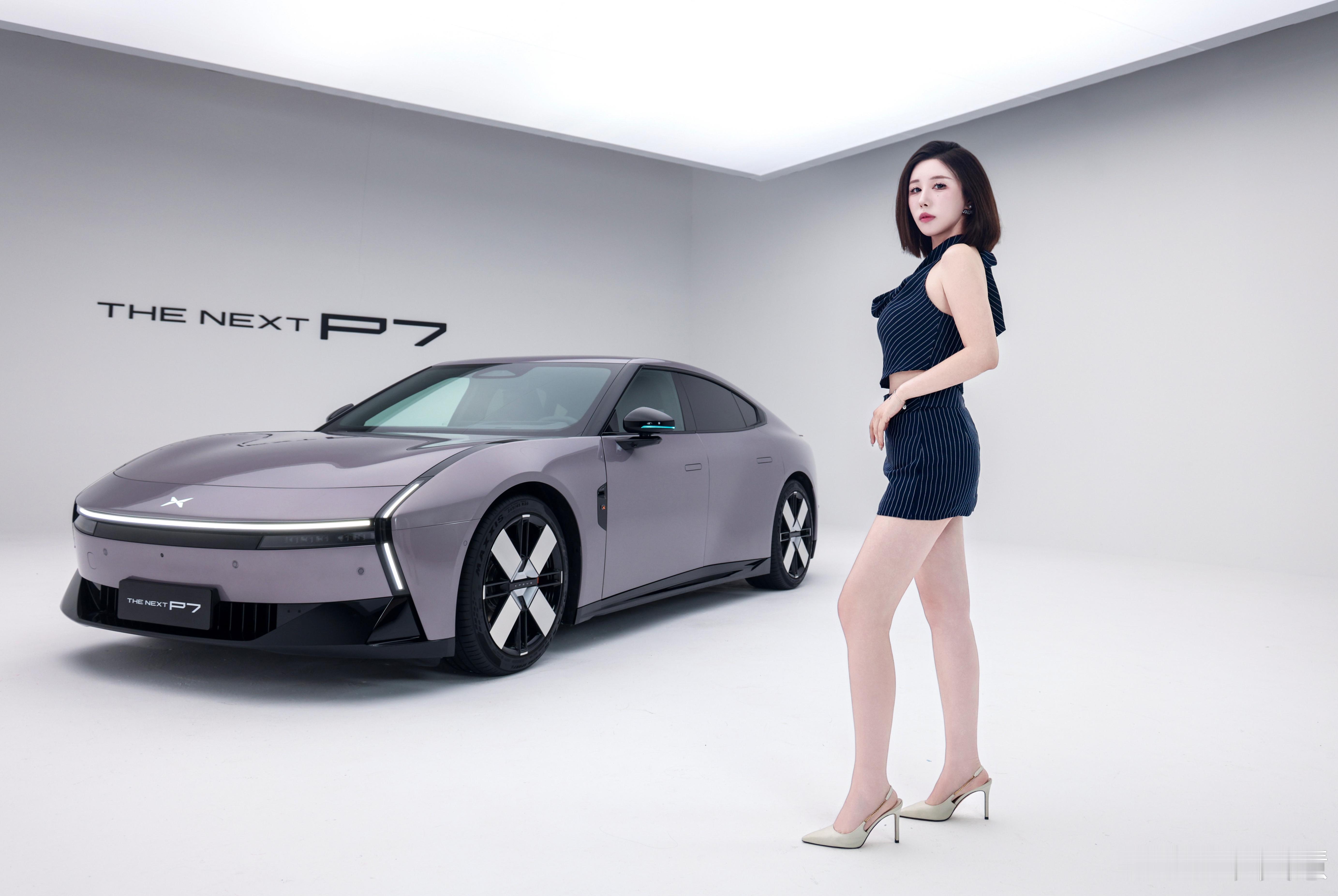 全新P7时尚大片儿[笑哈哈]真好看啊我俩[doge]小鹏P7时尚出片神器全新小鹏