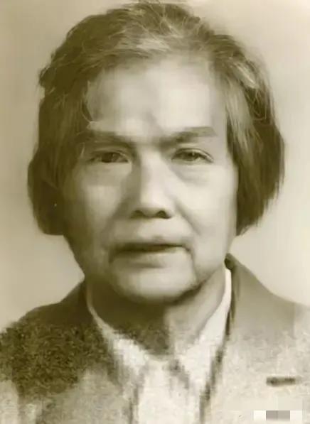 1955年，我党对叛徒彻查，当时负责照顾护送瞿秋白的周月林有最大嫌疑，被捕入狱，