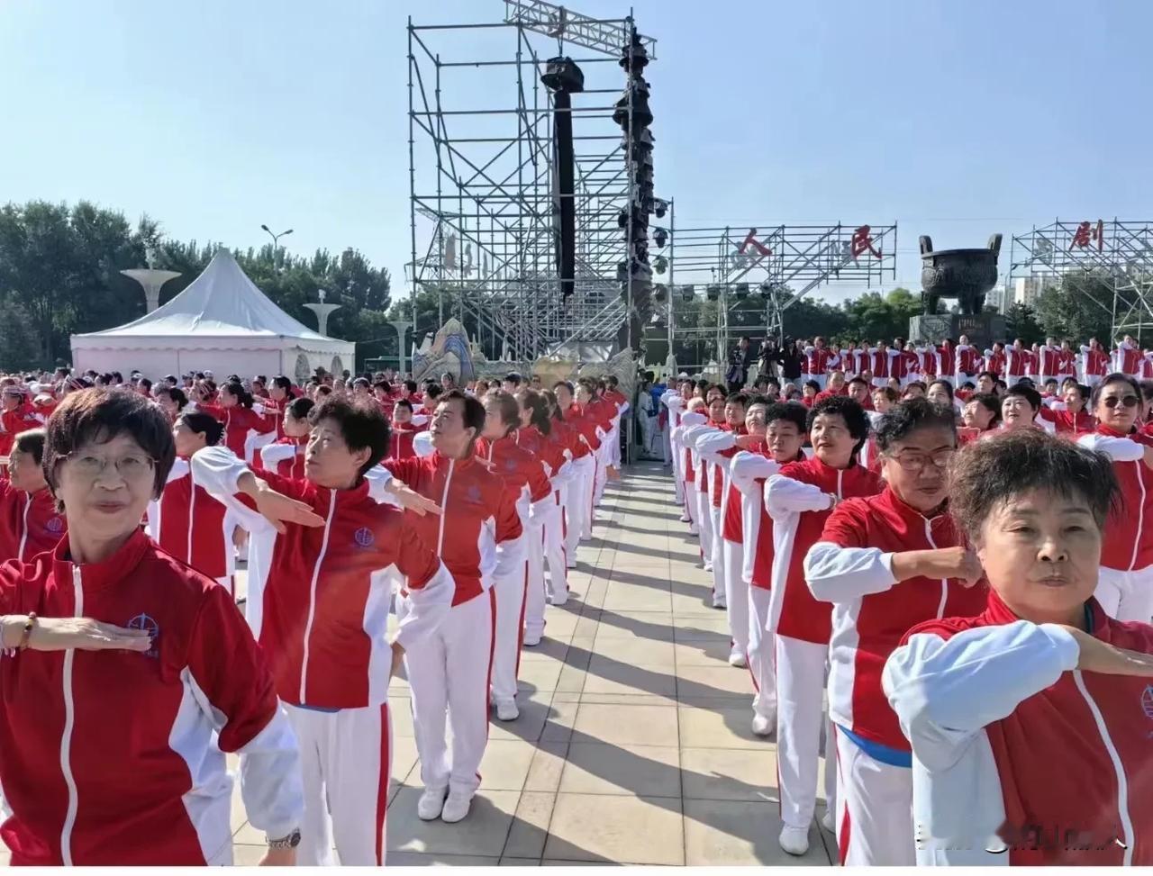 【呼市市民期待的“舞林风”即将在大召广场上演！】正月十四上午9点30分，“舞林风