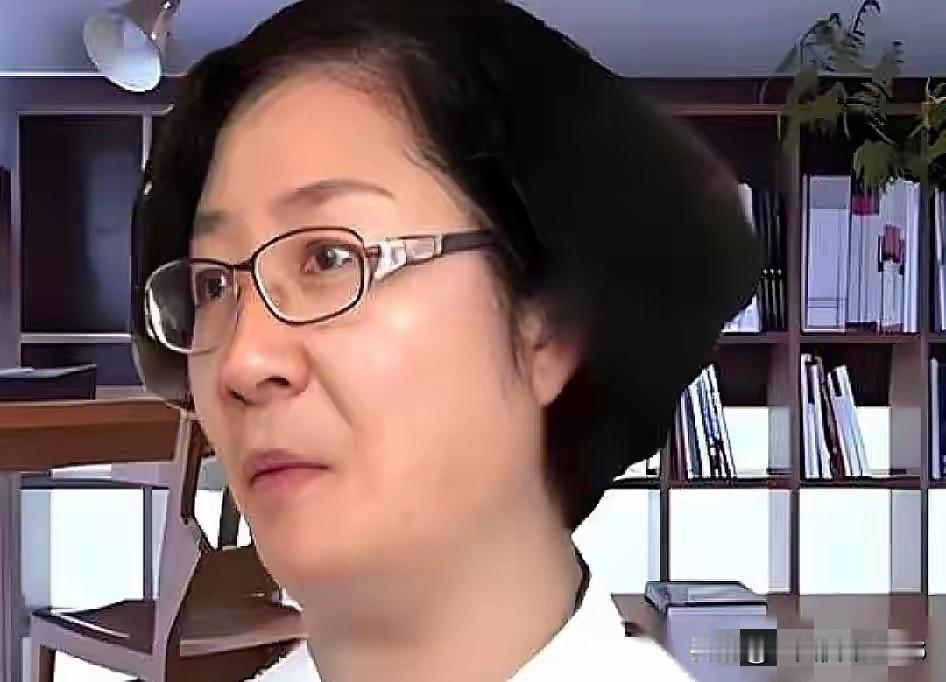 韩学杰一句“再不收外国学生”，直接被骂上热搜。全网说她狭隘、封闭，丢中医的脸，可