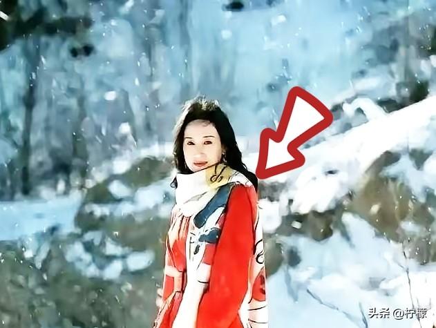 17岁儿子自己搬去跟潘粤明住了。
董洁终于松口：我们两家现在有个群。
你记得那篇