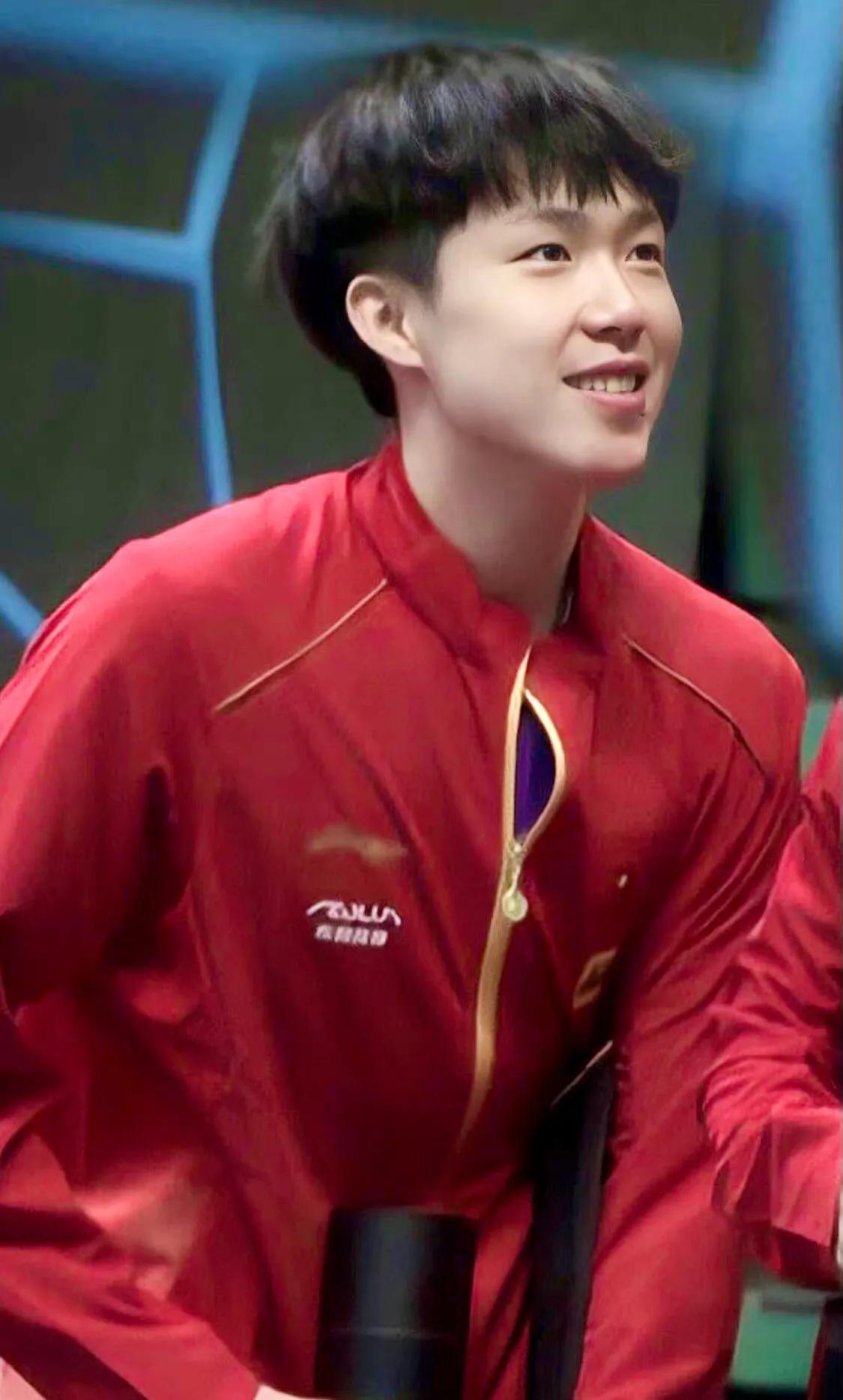 王楚钦、小勒布伦、莫雷加德、雨果就是当今乒坛的四绝东邪、西毒、南僧、北丐。
樊振