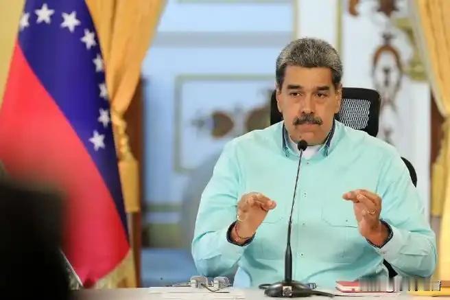 据《华盛顿邮报》10月31日报道，美国在加勒比地区增兵，委内瑞拉总统马杜罗怕了，