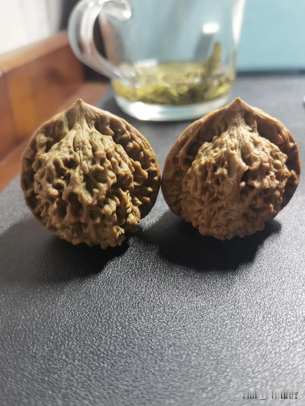 今天刚收到的货，不是青皮，有点发霉，不知道能不能盘出来。
第一天，争取每隔一天更