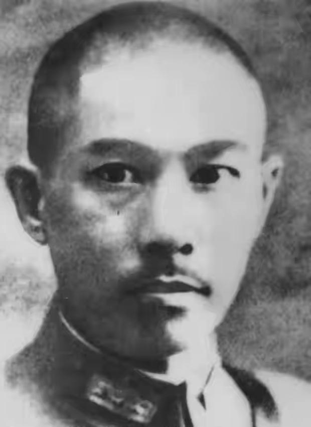 南京沦陷时他身兼6职，带6000宪兵硬刚10万日军，宪兵无一人退缩…
 
很多人