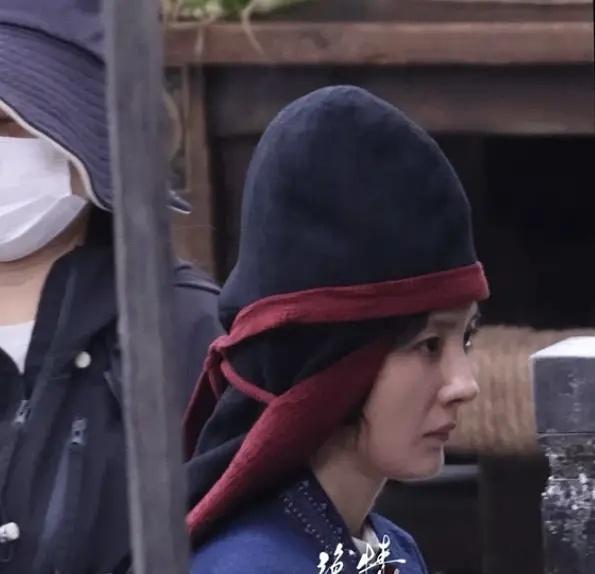 杨幂的脸怎么现在这样了，有种老态 