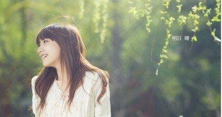 She likes  likes  knows, except them. 她喜