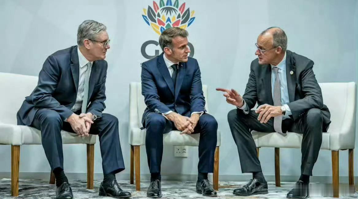 德国总理认为过度审查长期阻碍欧盟的经济增长。他举例说，中国能在数月内建成世界上最