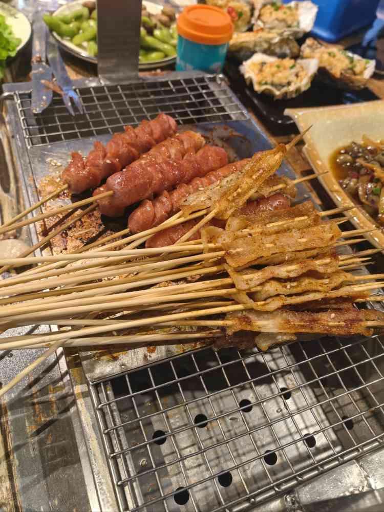 狼来了碳烤羊腿。