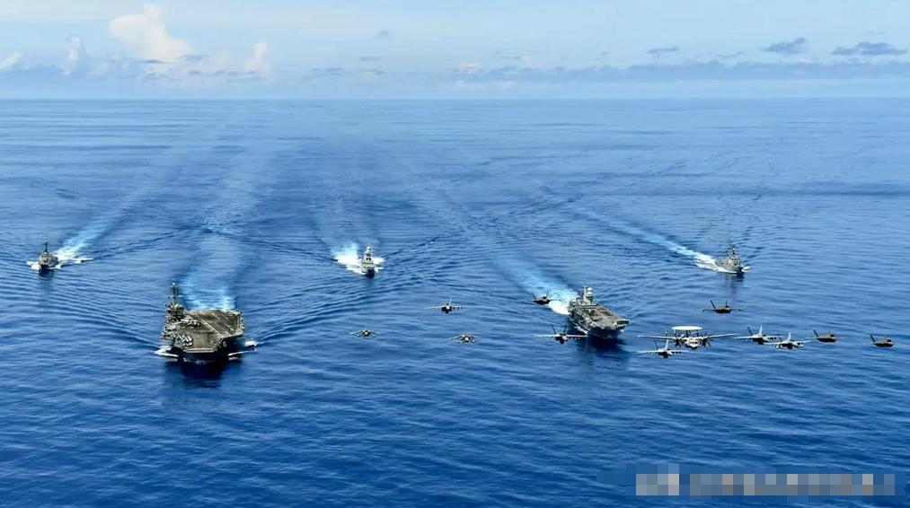 德国叫嚣对俄开战，日本叫嚣介入台海。很多人以为这是美国指挥的“两线作战”。错了！