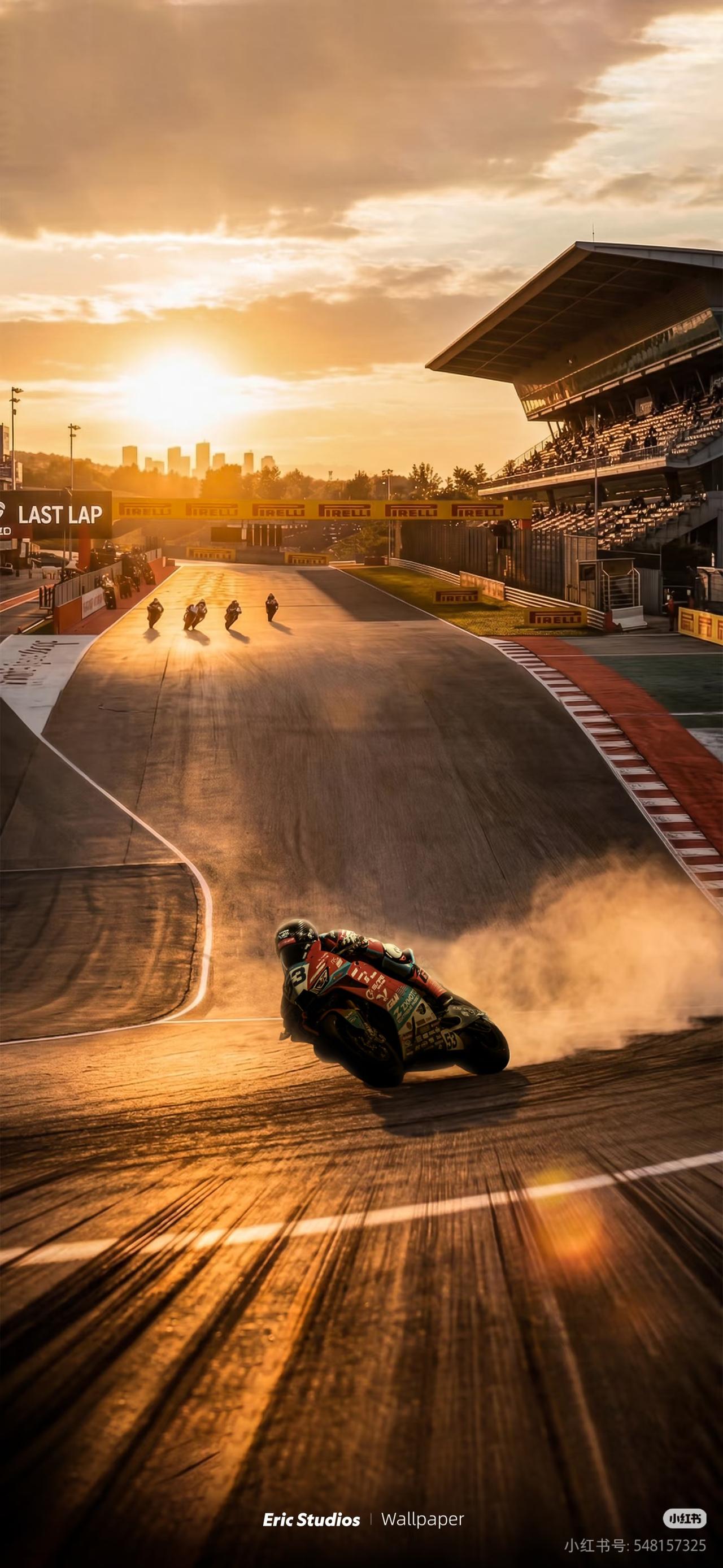 终于弄明白了，
为什么张雪学历不高，但反响却这么大。
不是因为他励志，也不是因为