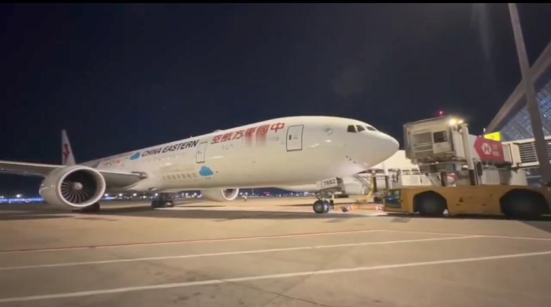 新闻快讯——中国东方航空开通全球最长直飞航线：上海至布宜诺斯艾利斯
 
航线距离