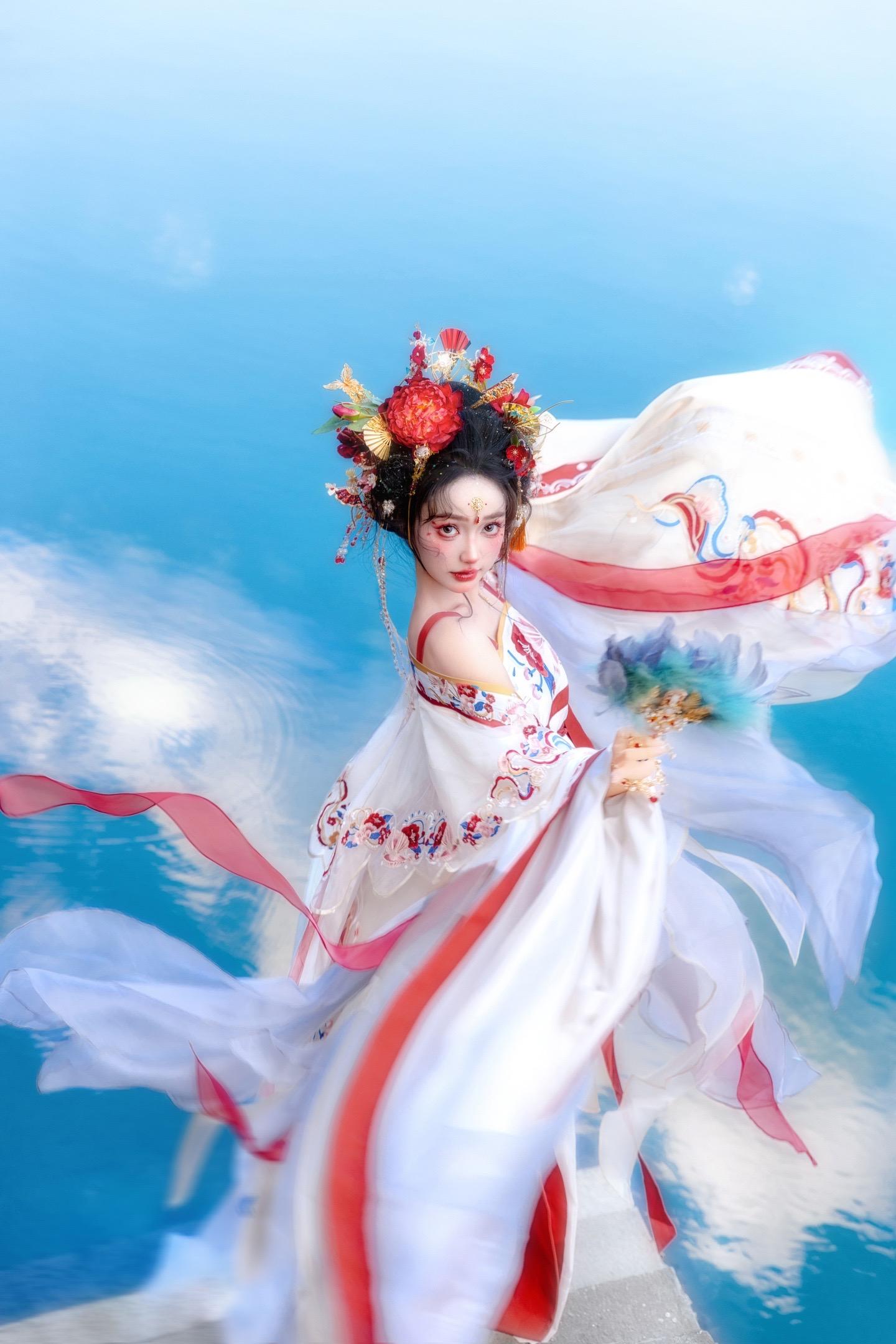 来成都变身牡丹花神，美出新高度！