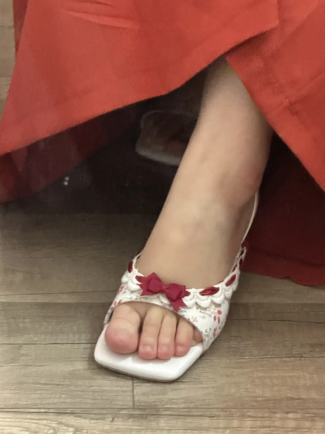 到底谁能告诉我为何那么多人收这双碎花鞋🥹