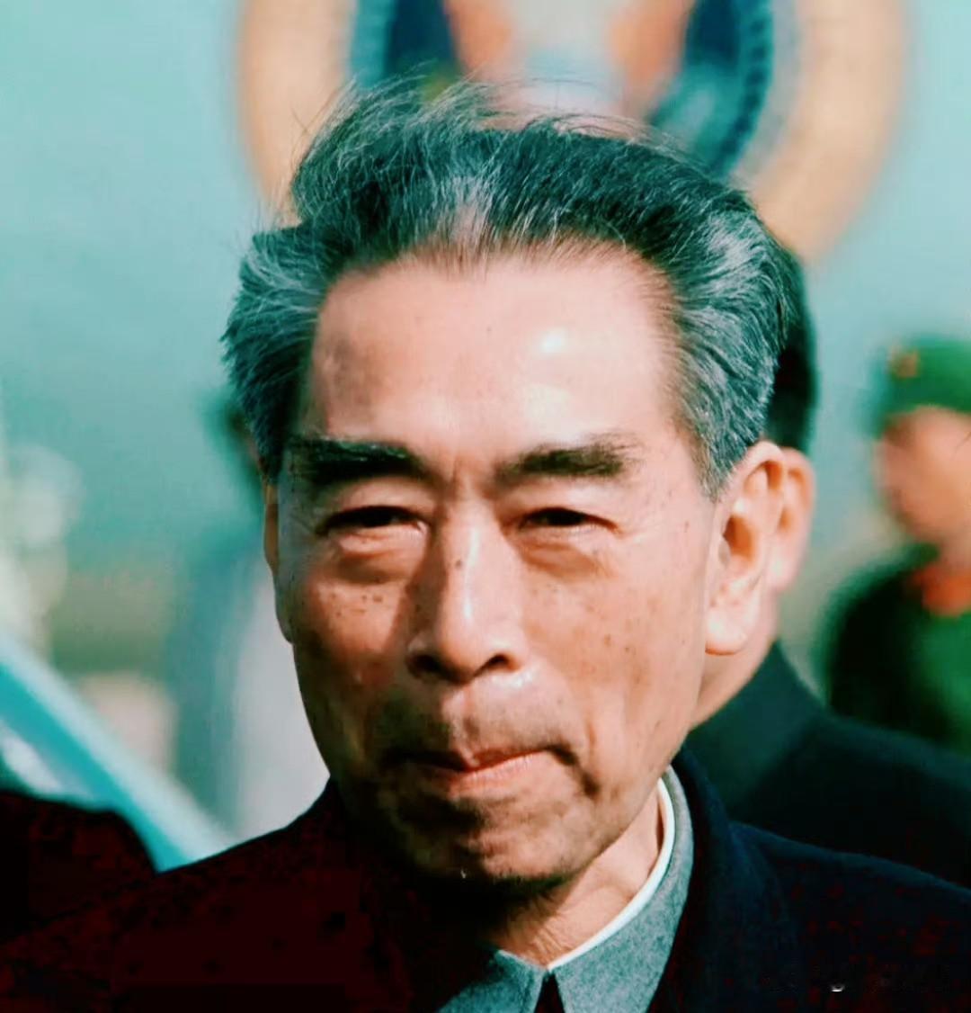 “鞠躬尽瘁，死而后已”，短短八字，是中国人心中对忠诚、担当、奉献的最高赞誉。纵观
