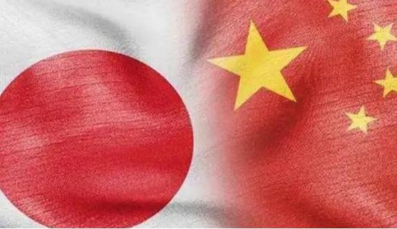你以为中国不敢动日本？错了！中国不揍日本，根本不是怕！高市早苗蹦跶着把台湾绑进日