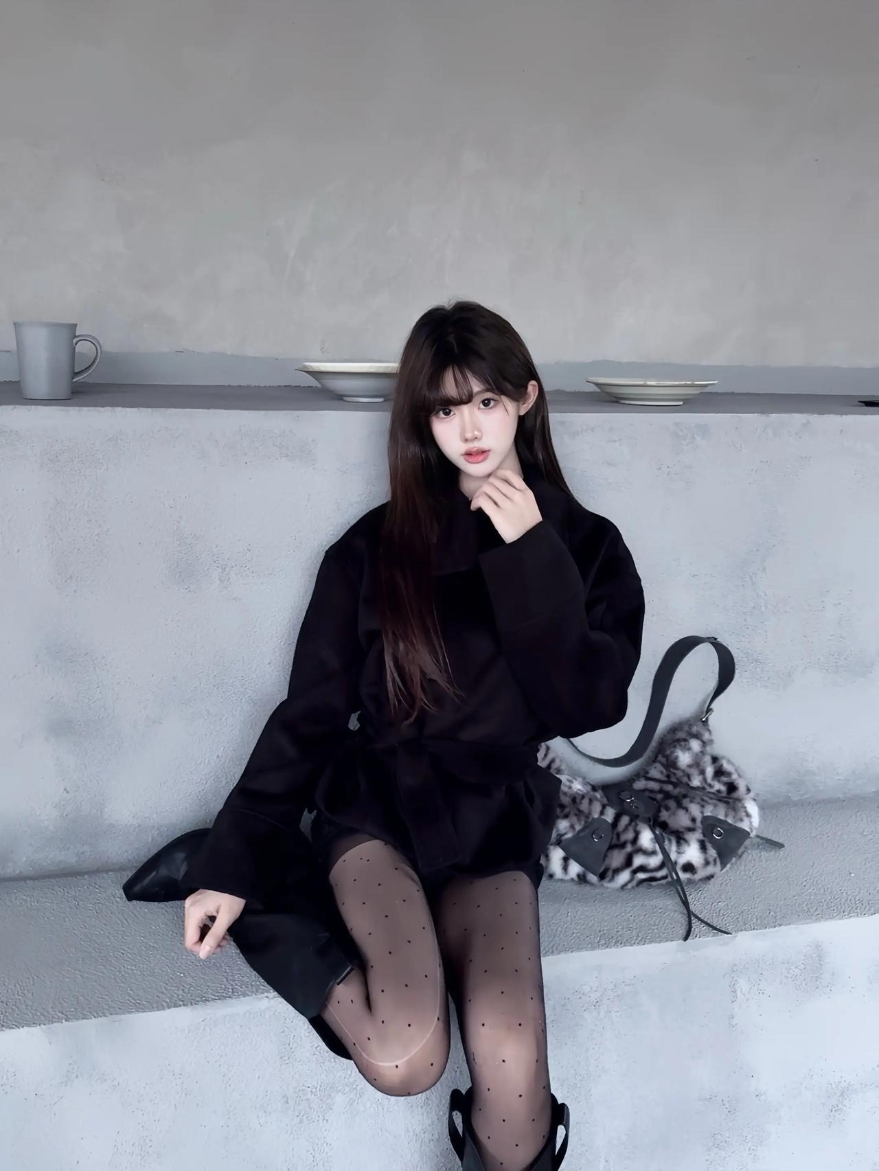 冬天当然要穿长靴。女孩子怎么穿搭既时尚又好看? 怎么穿搭才能显得简约且干净 长靴