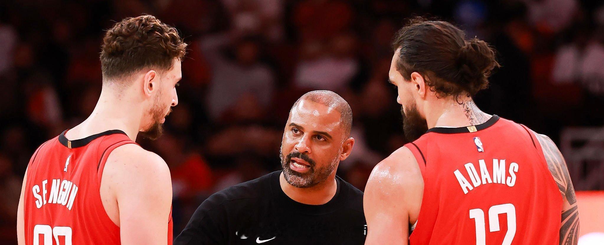 本赛季至今最佳双大个阵容（ >出场70分钟）……1. 亚当斯&申京净胜分 +21