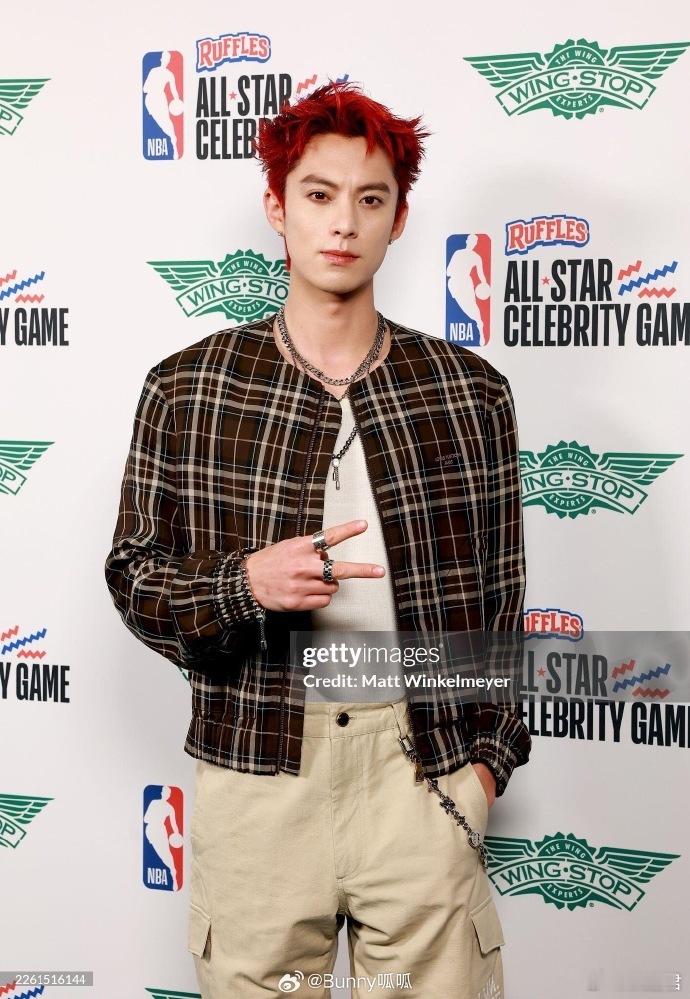 可是妈妈王鹤棣不是别的红毛谁懂这份独特的浪漫！不是别的红毛能比的，这是王鹤棣把中