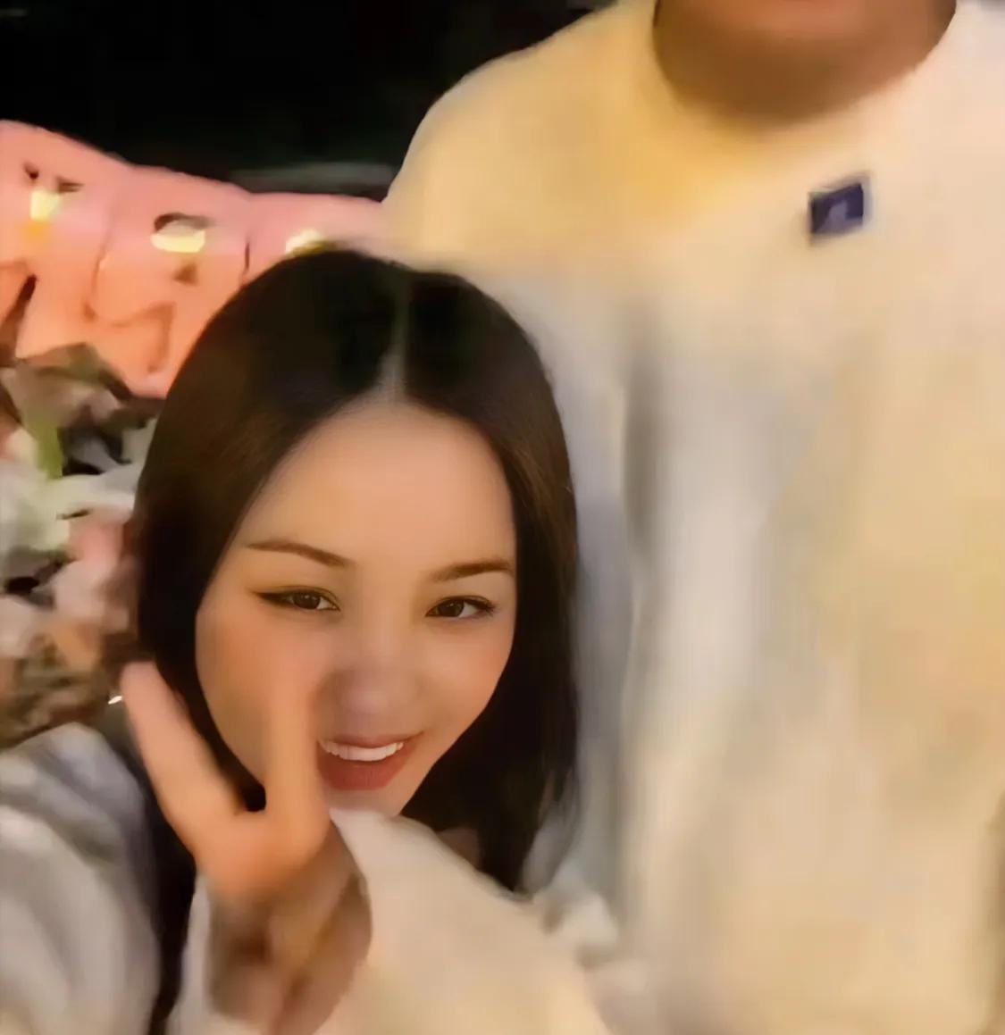 燓小惠真的出轨在先吗？我唯一纳闷的就是当初樊说波出轨，他为什么不把这些事情爆出来