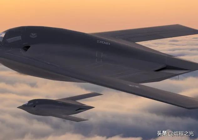 美军炸了伊朗石油命门哈格岛！

特朗普说只打军事目标，石油码头没动！2026年3