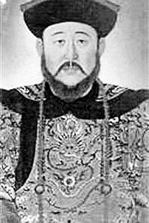 雍正的另一位宠臣隆科多，左右逢源两位皇帝，却落得幽禁至死的下场
说起雍正的红人，
