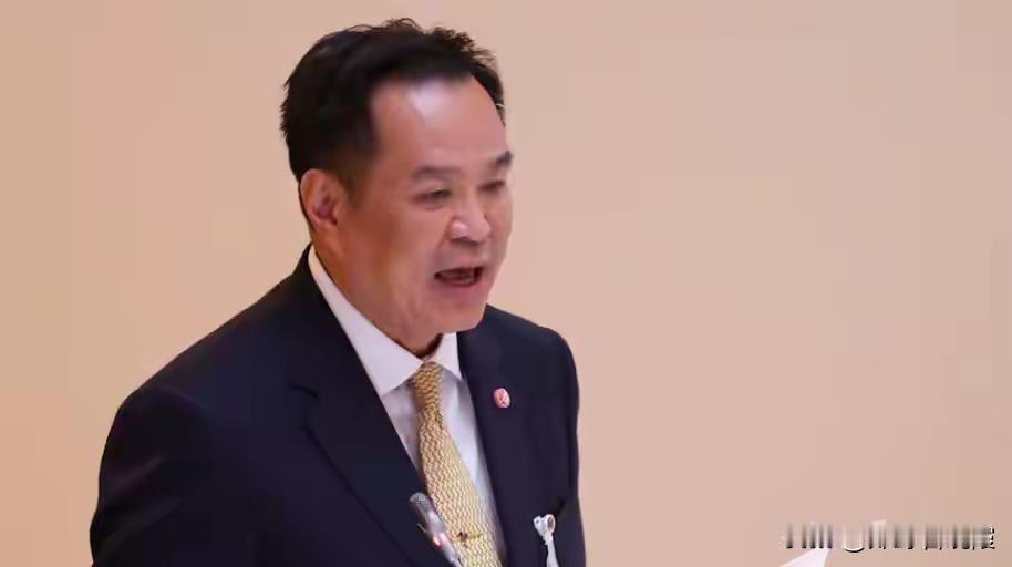 泰国总理接受中国调停前，宣布柬埔寨兵败如山倒