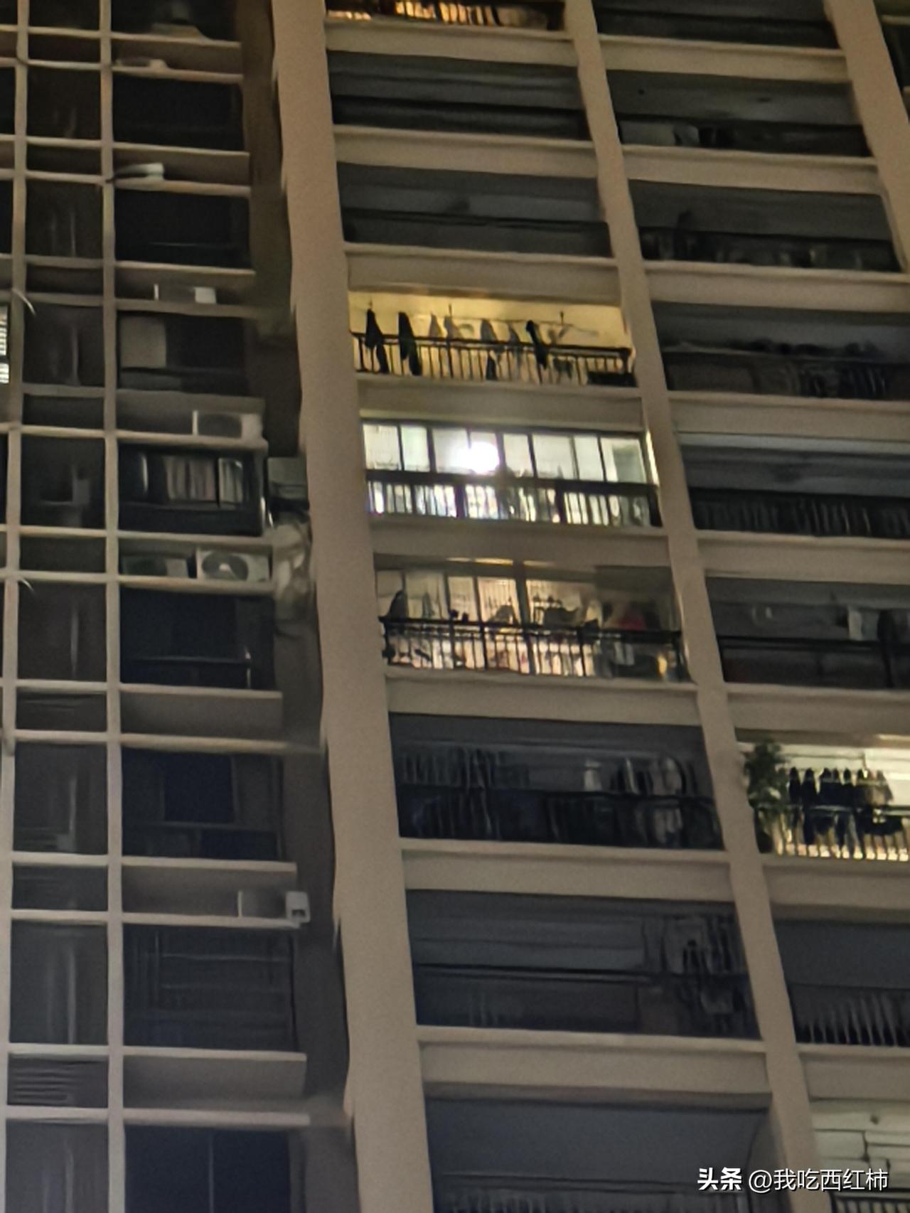 明明是噪音受害者怎么像自己在无理取闹
大约一个月前开始晚上特别晚的时间段就有噪音