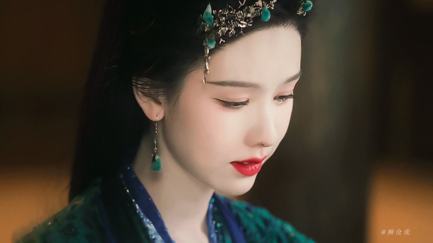 陈都灵好清冷破碎的一滴泪陈都灵好会哭一美女，我见犹怜