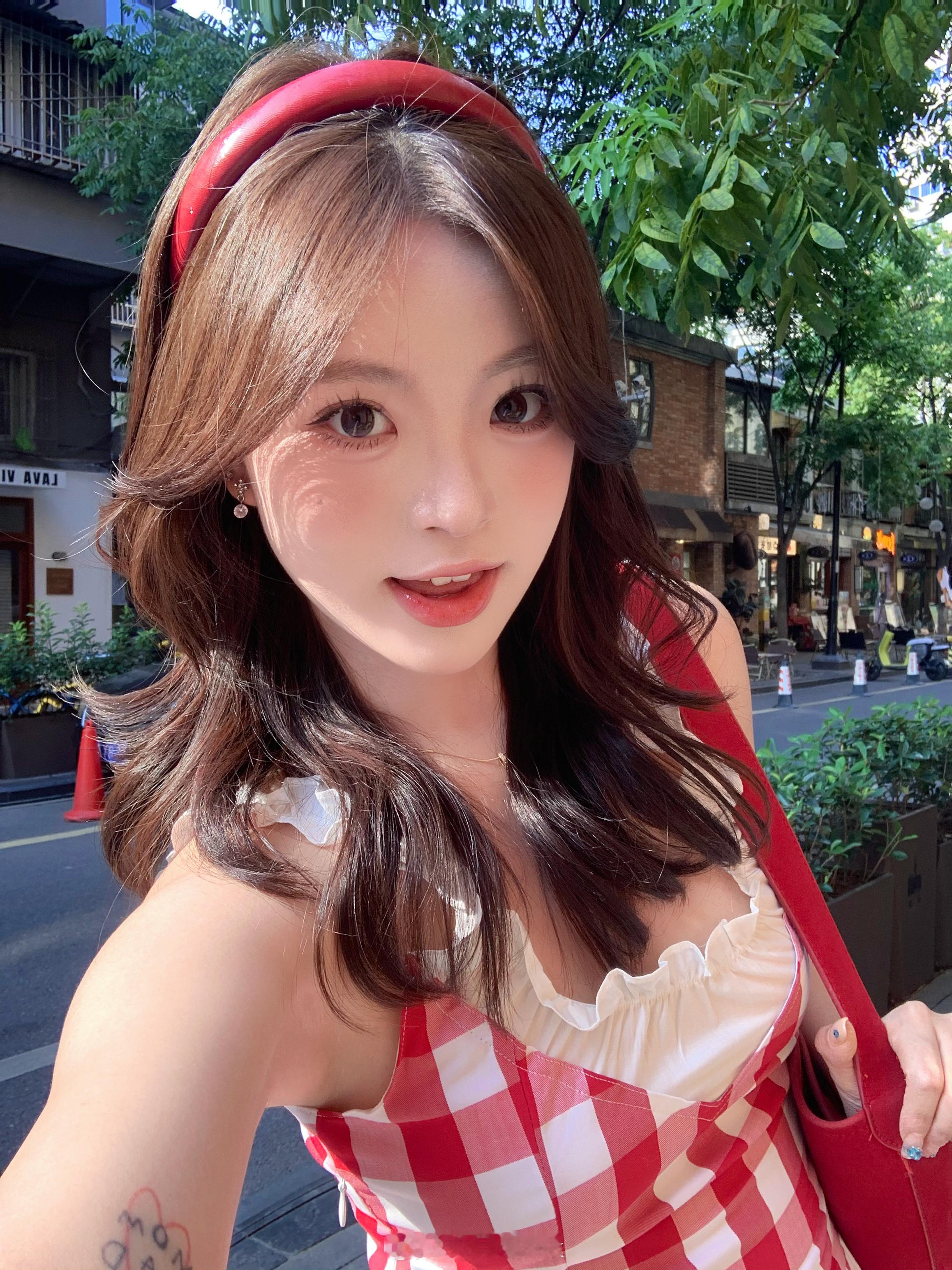 昨天的🍒 ​​​