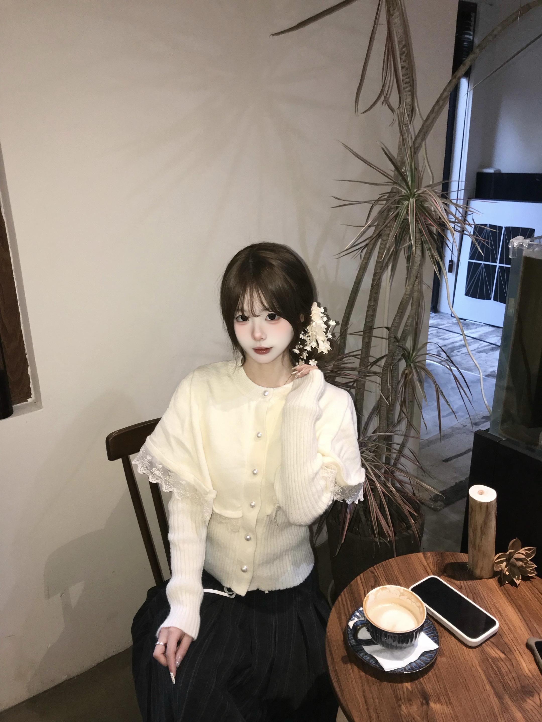 你再也没有提前看我照片的特权了。