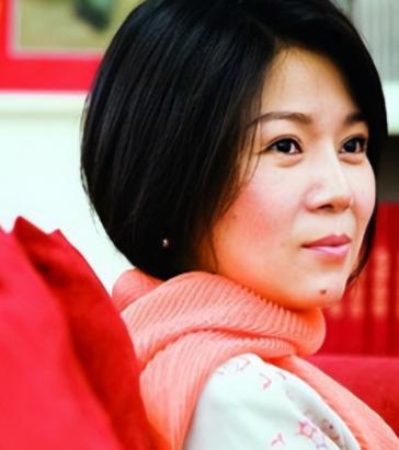 孔东梅：我生下来没多久，妈妈李敏把我的照片寄给外公，我嘴唇下面的痣和外公的一模一
