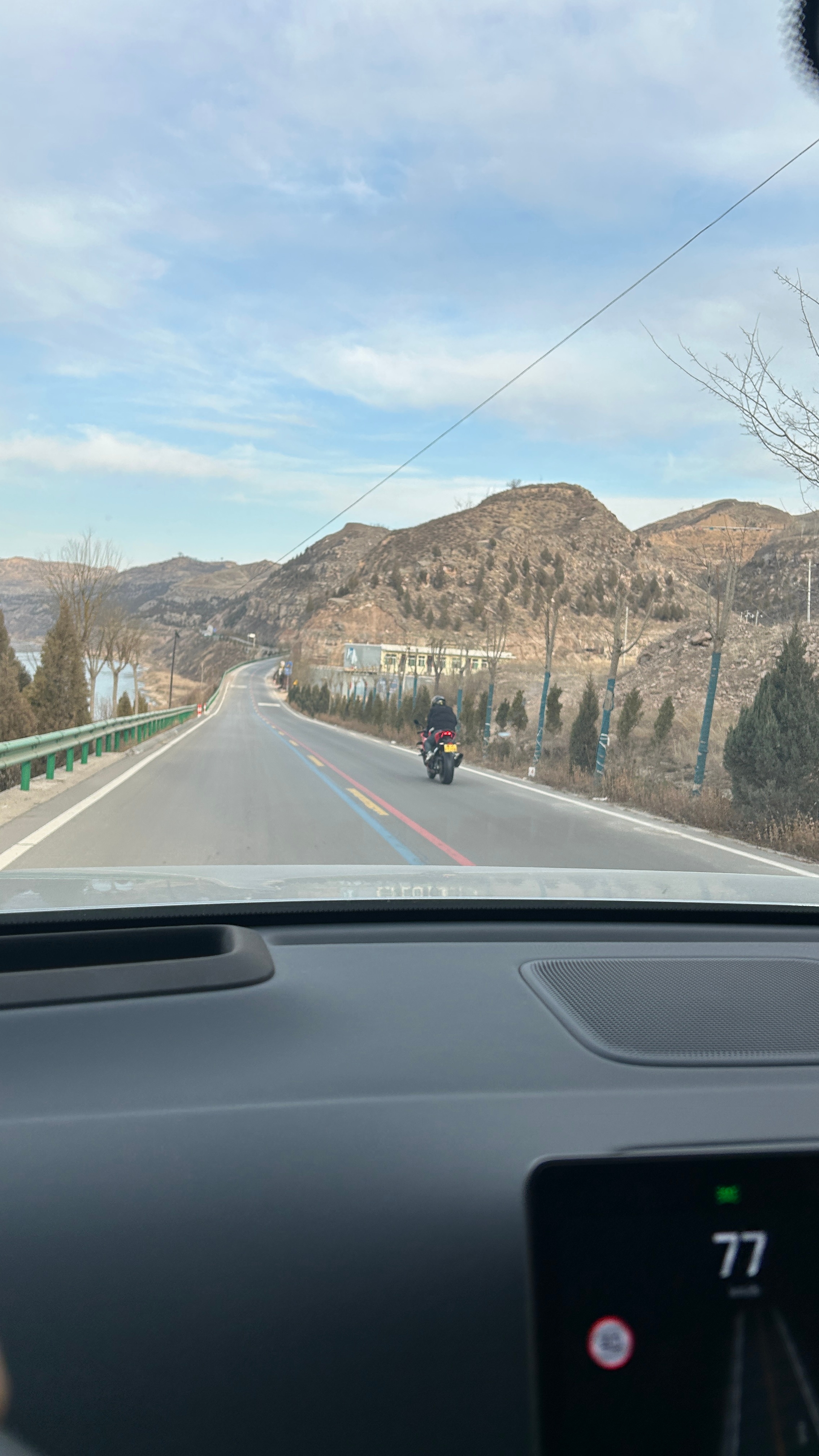 摩旅真的好帅，但是想问领头骑仿赛的朋友，累吗？ 