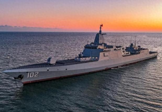 055 驱逐舰到底是什么级别？堪称国产万吨大驱天花板！吨位直接碾压美日韩多款主力