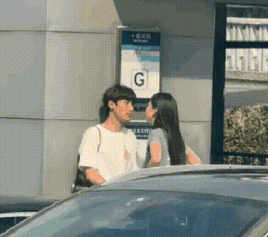 上联:打是亲骂是爱
请接下联？