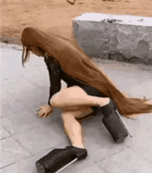 这个鞋子头一次见，这样的女人，厉害了。