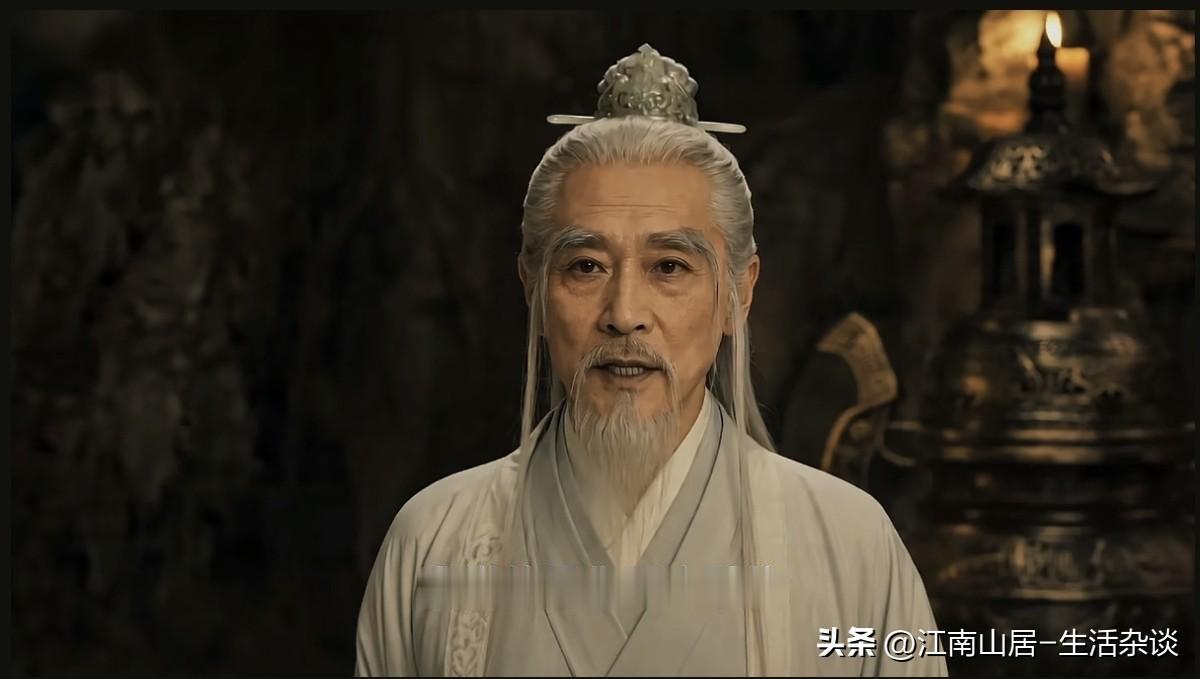 这个师傅强到没边了，系统也怕他。
他的徒儿问他：“师傅你现在什么修为了？”
师傅