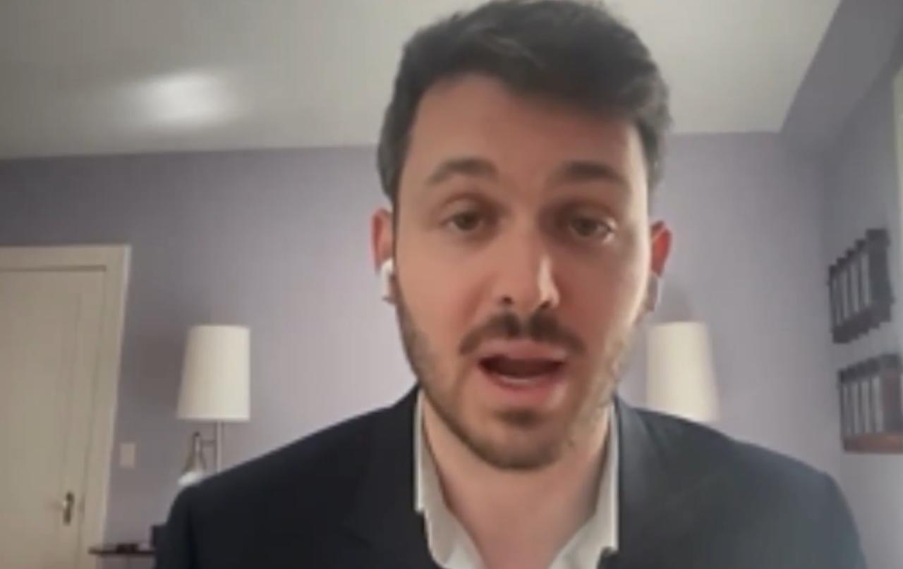 4月14日，美国福克斯新闻又开始借台海话题炒作，援引所谓“分析人士”的话，把霍尔