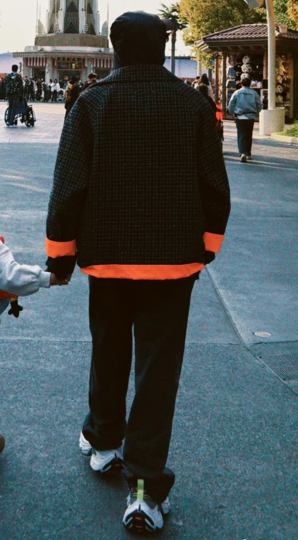 爸爸你是不是忘了还有我这个女儿[泪][捂嘴哭][泪][捂嘴哭] ​​​