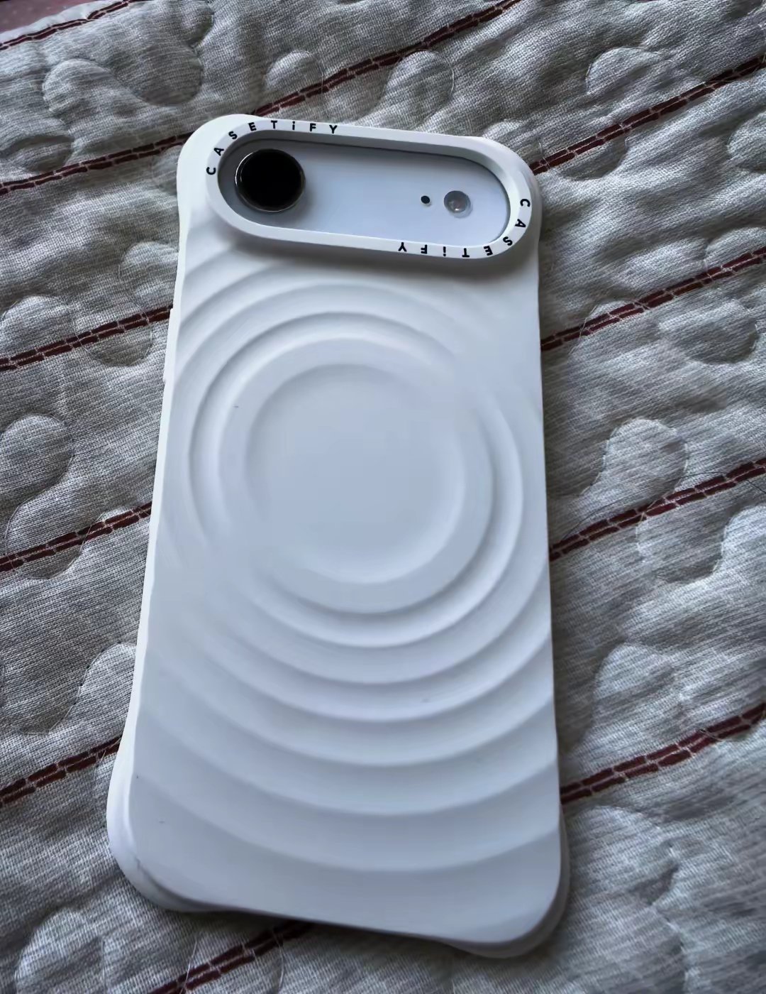 谁懂啊……自从单位不让用苹果手机之后哪个手机都用着不顺手折叠屏用了 又换了直板机
